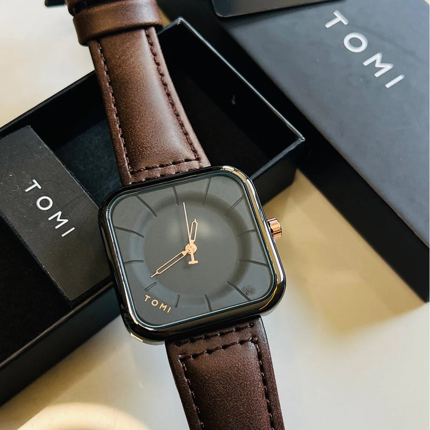 TOMI T-093 Men's Wrist Watch Square Dial